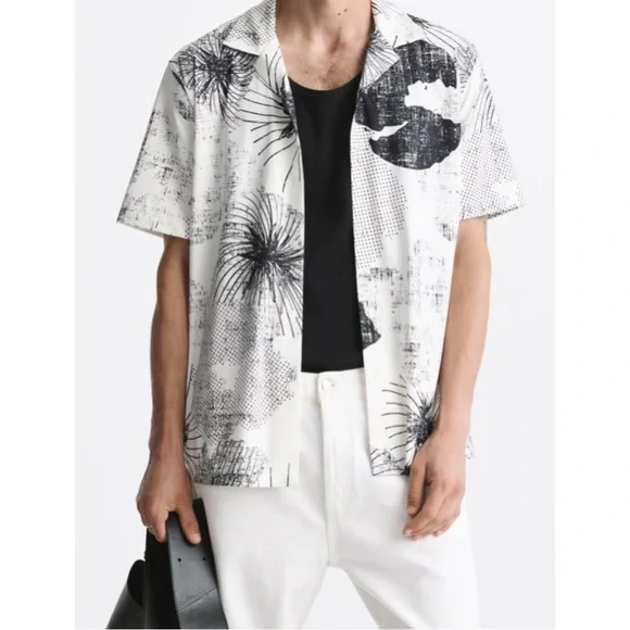 Black＆Whiteフレア半袖 黒白パターン ALEXANDER MCQUEEN（アレキサンダーマックイーン）Tシャツ